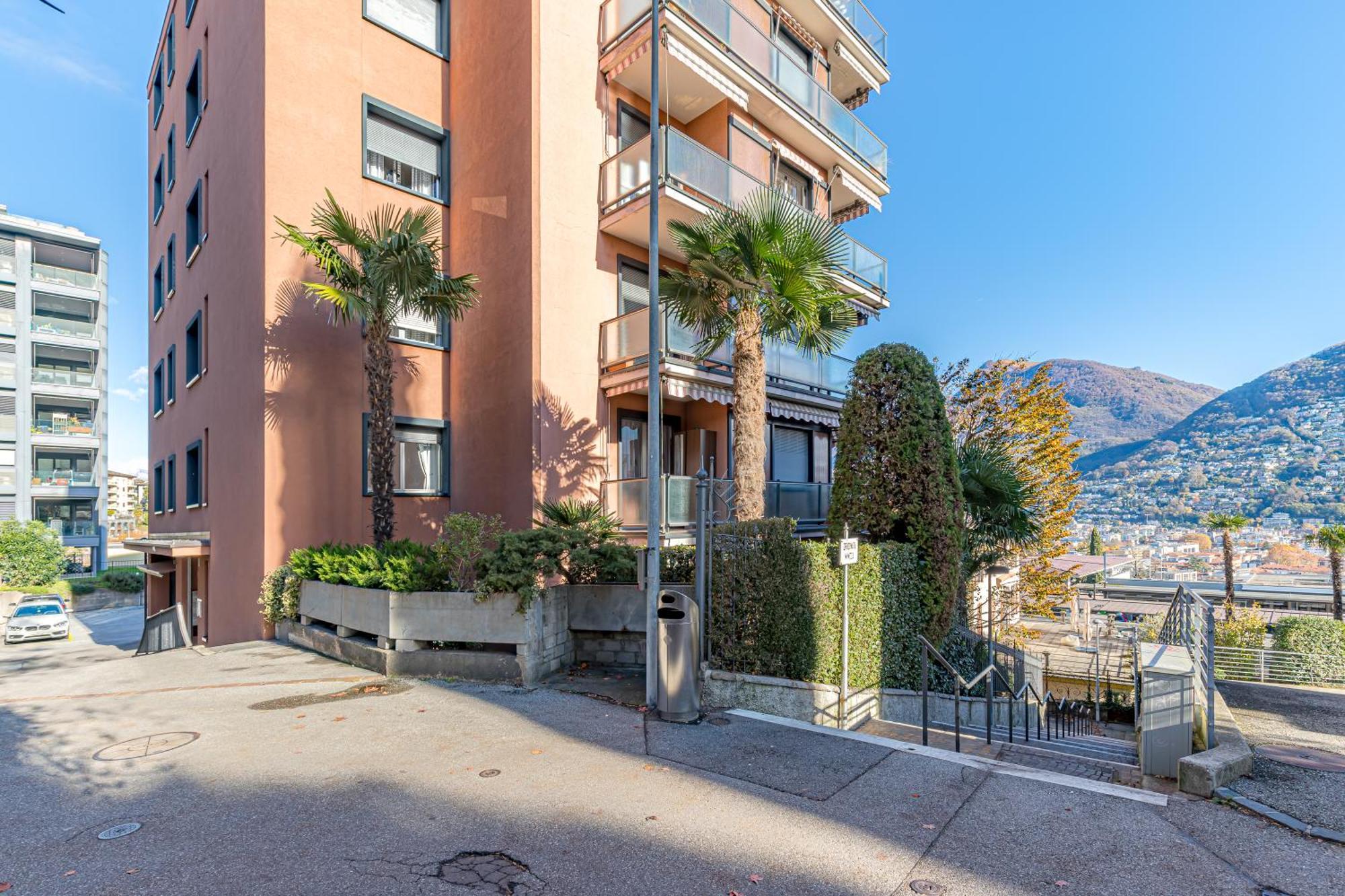 Imperial Of Lugano 4 With A Lake View Behind The Station And 10 Min From The Lake Apartment Exterior photo